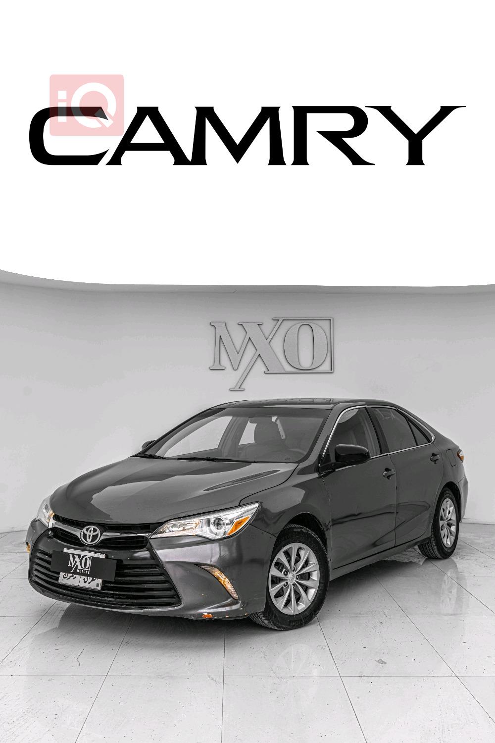 تۆیۆتا کامری